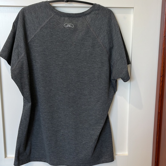 Under Armour gray versus neck shirt. Size XL - Picture 2 of 4